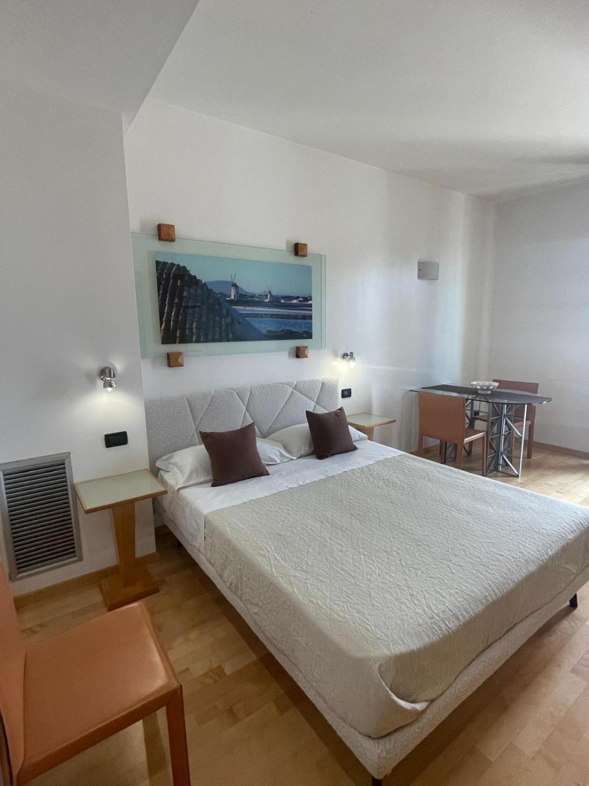 Garibaldi Citta' Apartment Trapani Ngoại thất bức ảnh